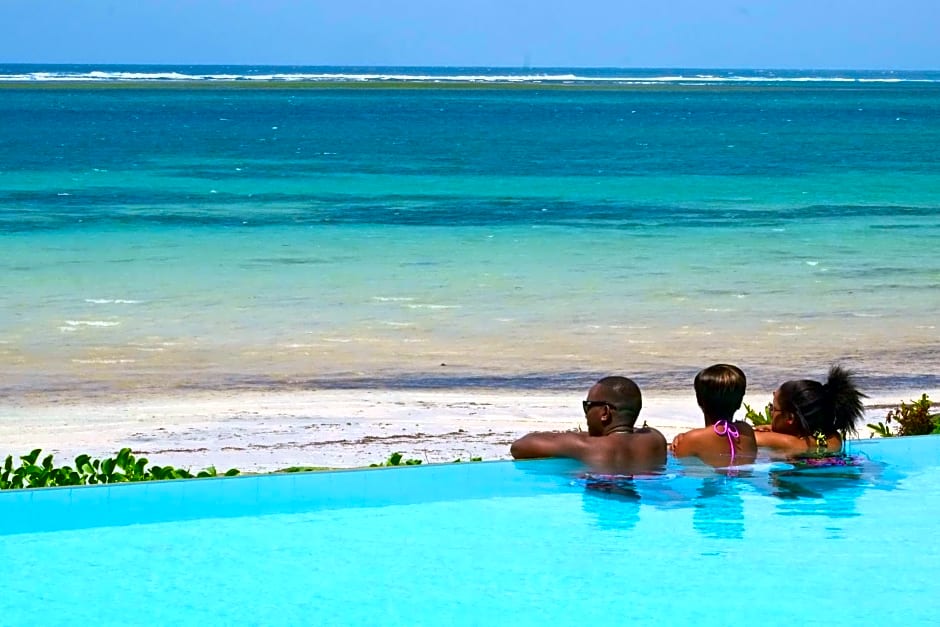 Voyager Beach Resort